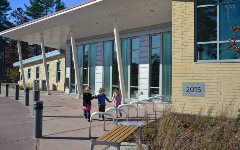 New Plains Elementary School